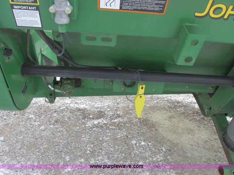 image for item A8755 2007 John Deere 936D platform draper head