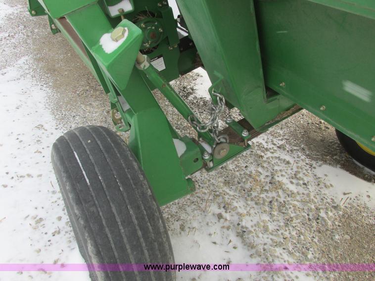 image for item A8755 2007 John Deere 936D platform draper head