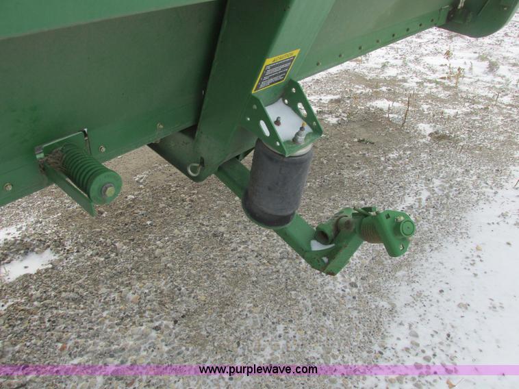 image for item A8755 2007 John Deere 936D platform draper head