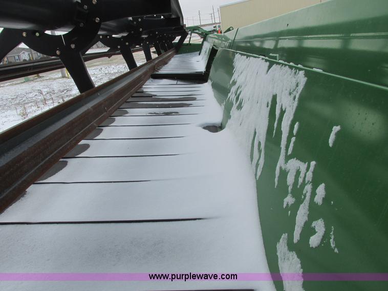 image for item A8755 2007 John Deere 936D platform draper head
