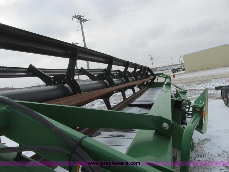 image for item A8755 2007 John Deere 936D platform draper head