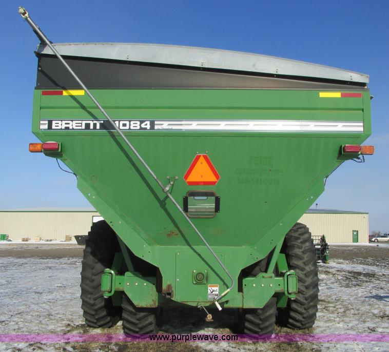 image for item A8763 2004 Unverferth Brent Avalanche 1084 grain cart
