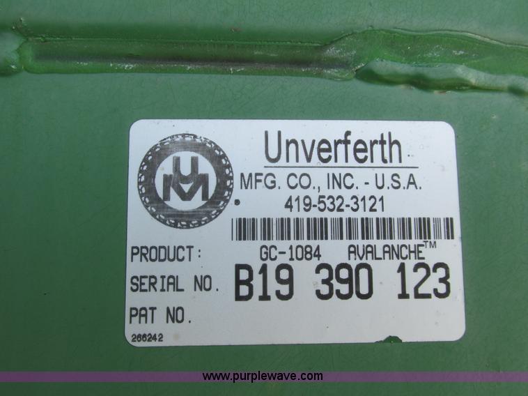 image for item A8763 2004 Unverferth Brent Avalanche 1084 grain cart