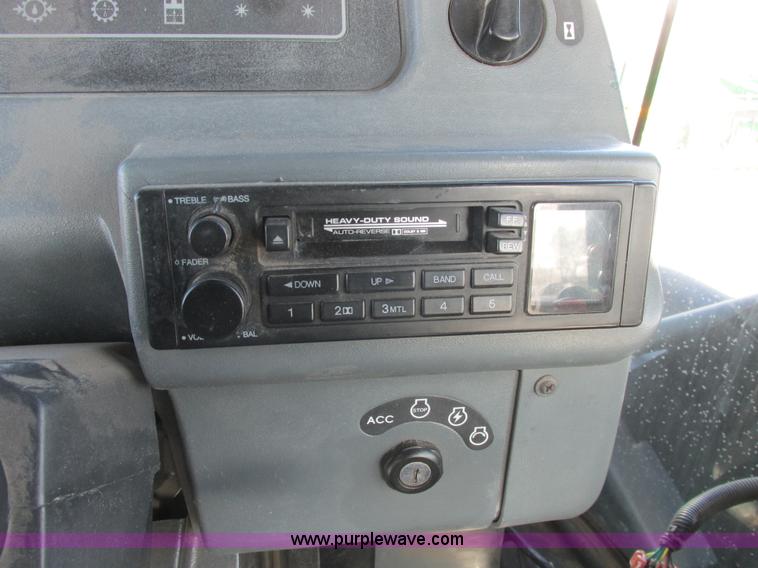 image for item A8766 1995 New Holland 9680 4WD tractor