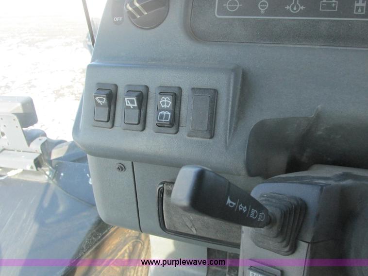 image for item A8766 1995 New Holland 9680 4WD tractor