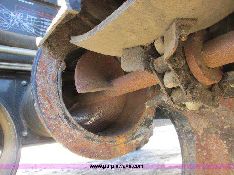 image for item A8769 1998 Gleaner R72 combine