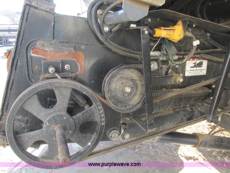 image for item A8769 1998 Gleaner R72 combine