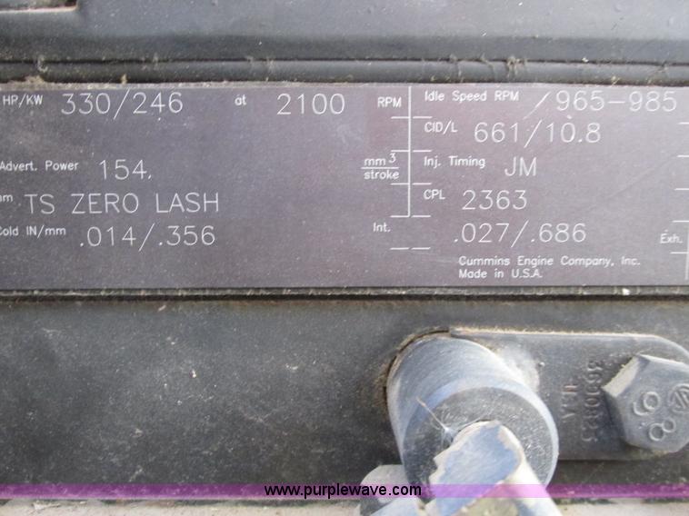 image for item A8769 1998 Gleaner R72 combine