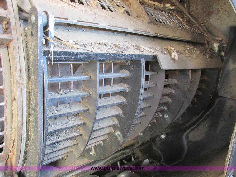 image for item A8769 1998 Gleaner R72 combine