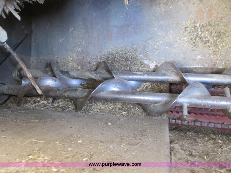 image for item A8769 1998 Gleaner R72 combine