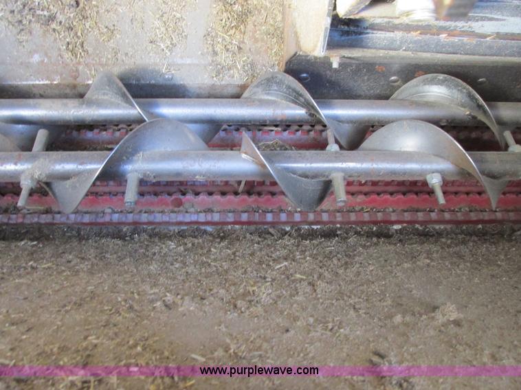 image for item A8769 1998 Gleaner R72 combine