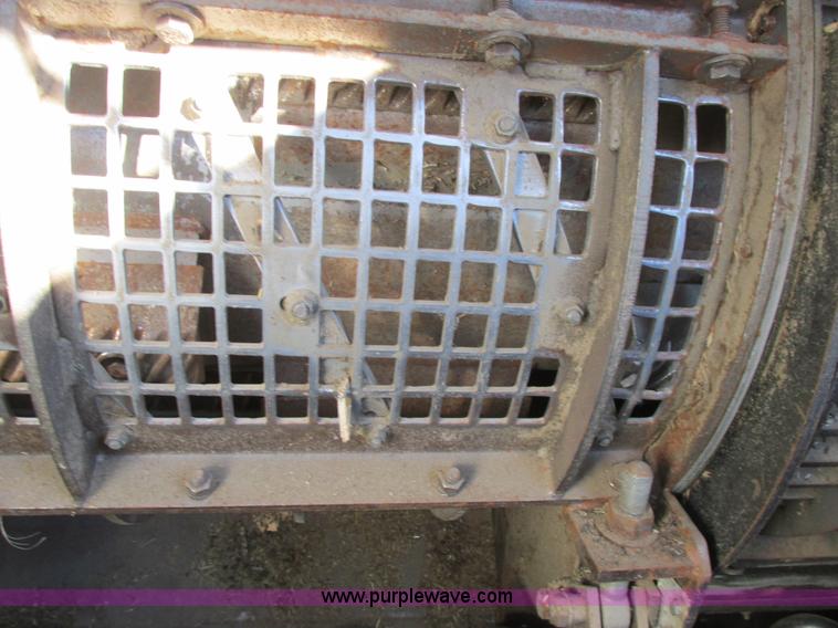 image for item A8769 1998 Gleaner R72 combine