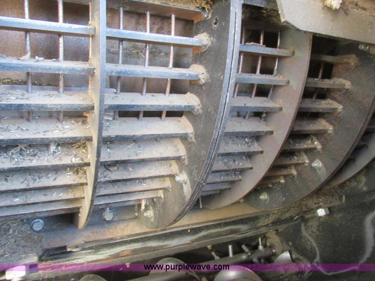 image for item A8769 1998 Gleaner R72 combine