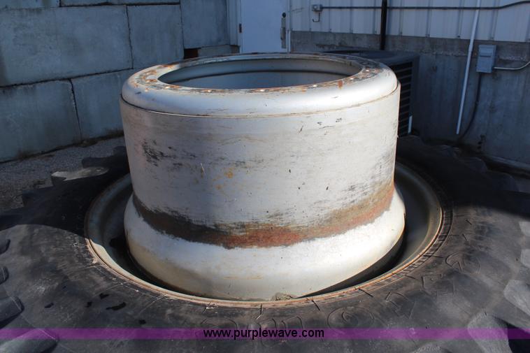 image for item AV9341 Firestone 480/80R42 dual tires