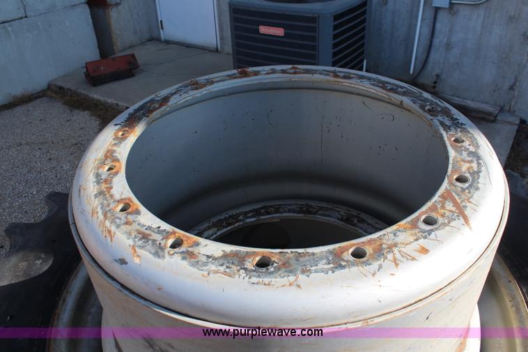 image for item AV9341 Firestone 480/80R42 dual tires