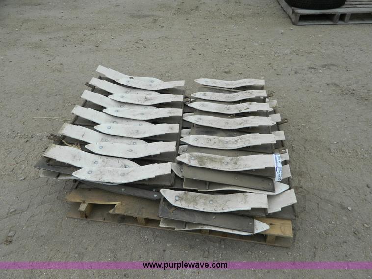 image for item AX9622 Poly milo guards