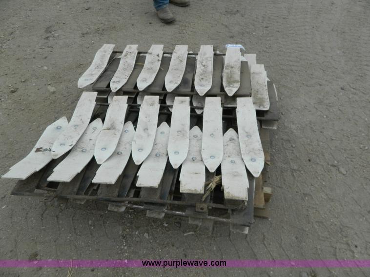 image for item AX9622 Poly milo guards