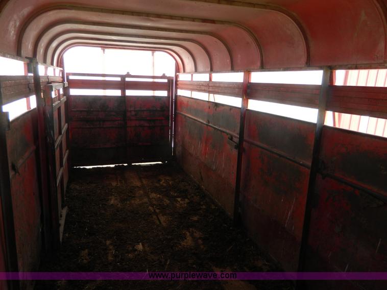 image for item AX9737 1985 Donahue gooseneck stock trailer