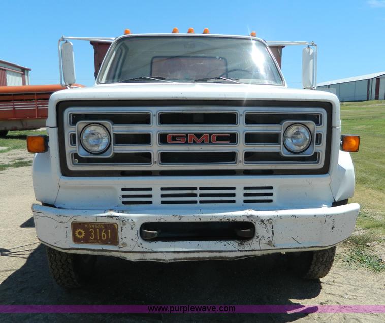 image for item AX9738 1983 GMC grain truck