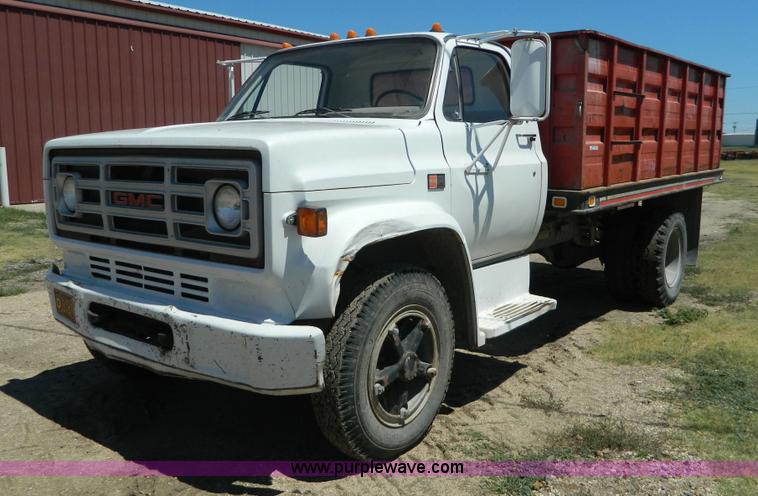 image for item AX9738 1983 GMC grain truck