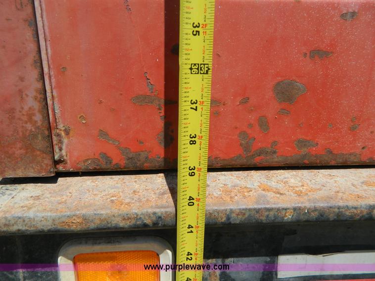 image for item AX9738 1983 GMC grain truck