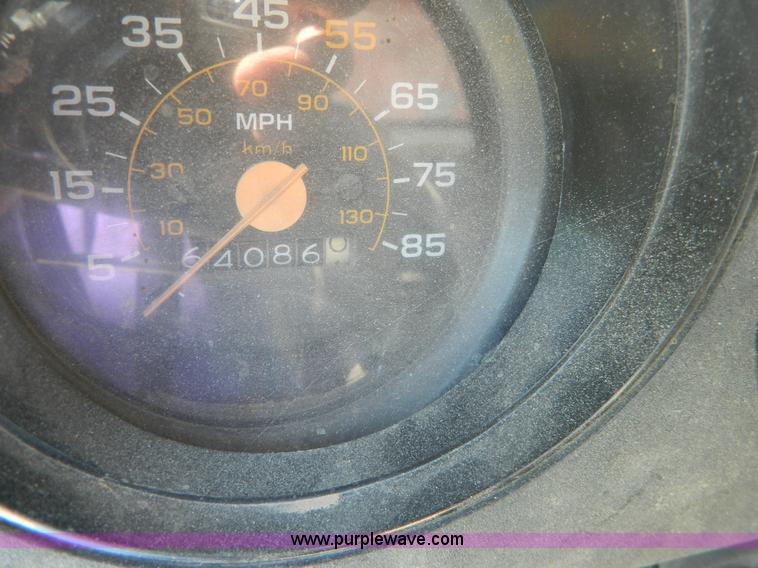 image for item AX9738 1983 GMC grain truck