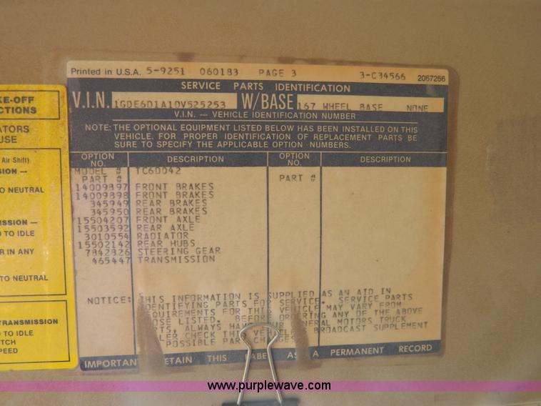 image for item AX9738 1983 GMC grain truck