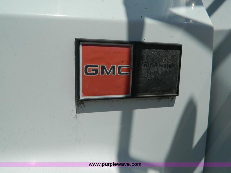 image for item AX9738 1983 GMC grain truck