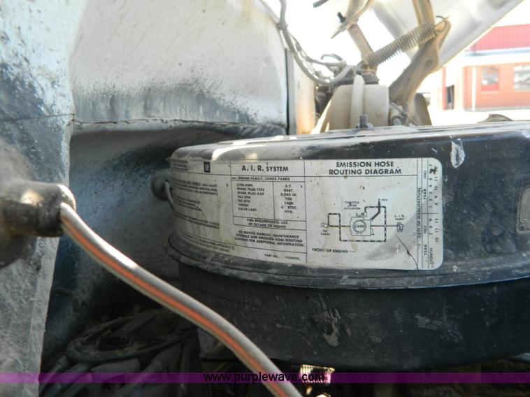 image for item AX9738 1983 GMC grain truck