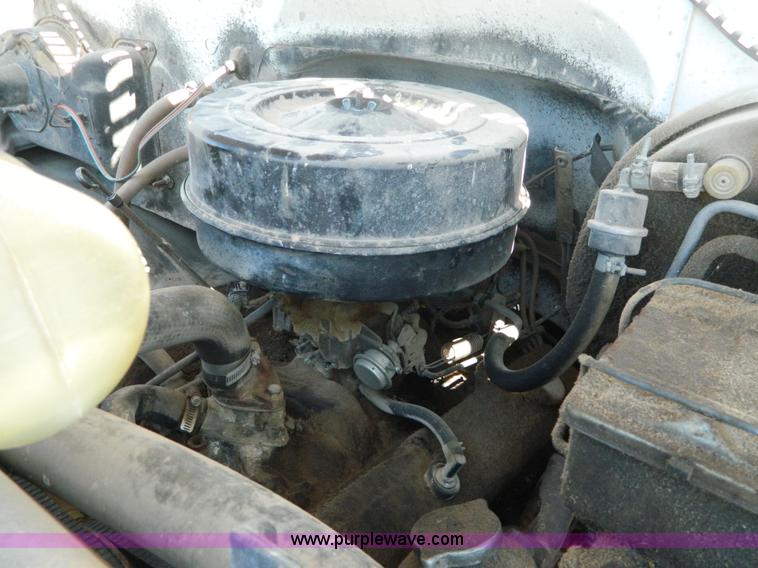 image for item AX9738 1983 GMC grain truck