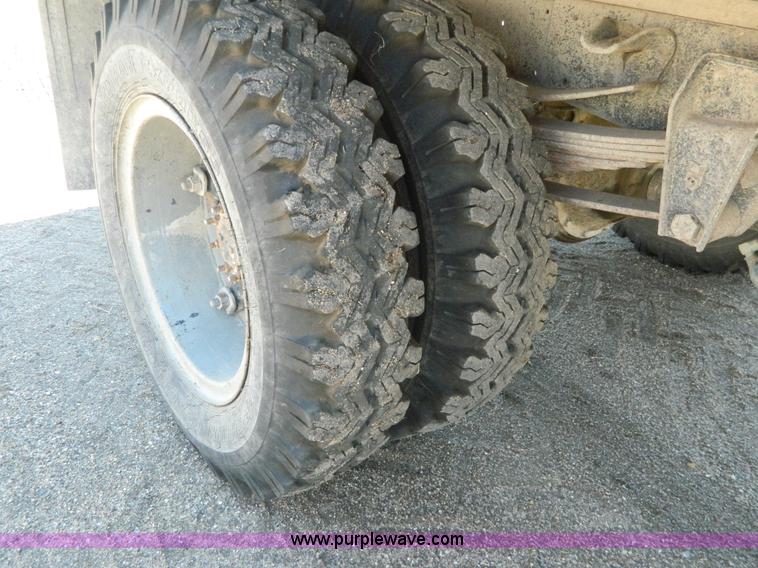 image for item AX9738 1983 GMC grain truck