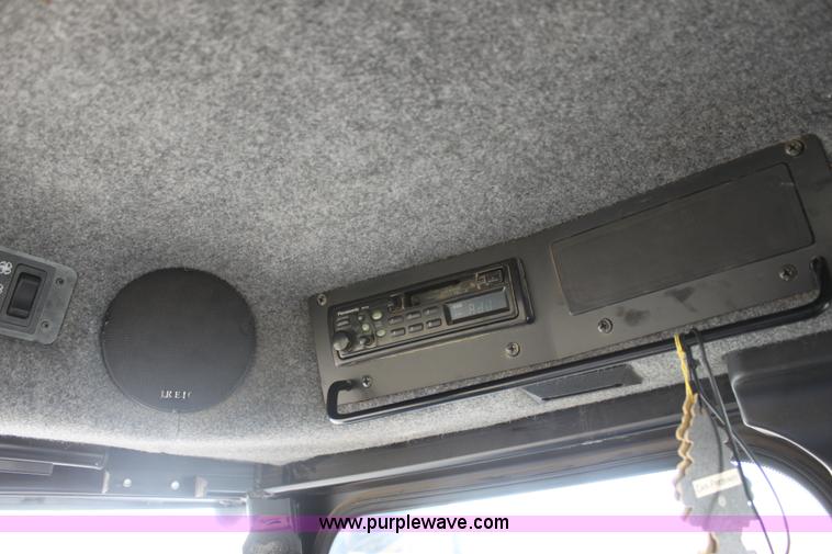 image for item F3389 2005 Ag-Chem RoGator 1274C self-propelled sprayer