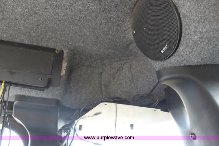 image for item F3389 2005 Ag-Chem RoGator 1274C self-propelled sprayer