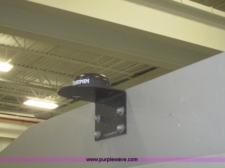 image for item G9861 2001 Gleaner R62 Fieldstar combine