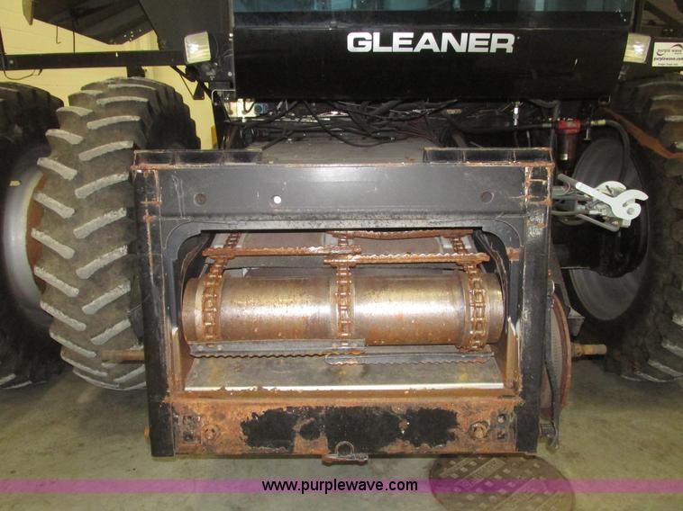 image for item G9861 2001 Gleaner R62 Fieldstar combine