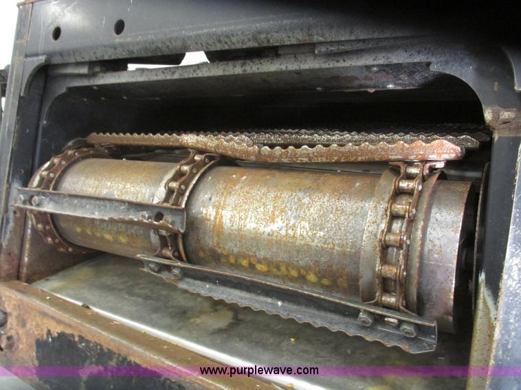 image for item G9861 2001 Gleaner R62 Fieldstar combine