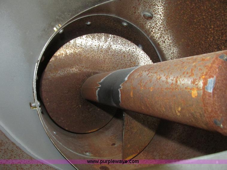 image for item G9861 2001 Gleaner R62 Fieldstar combine