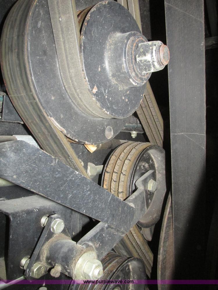 image for item G9861 2001 Gleaner R62 Fieldstar combine