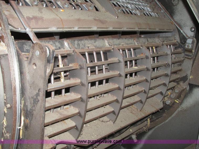 image for item G9861 2001 Gleaner R62 Fieldstar combine