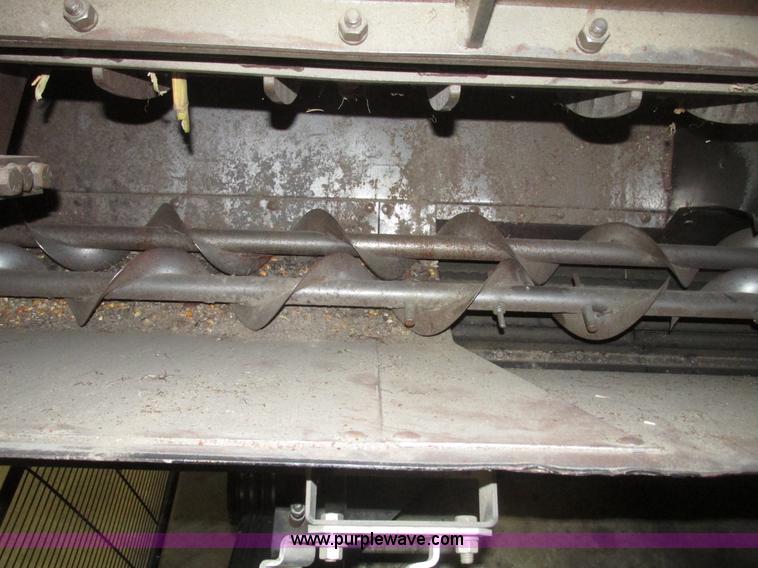 image for item G9861 2001 Gleaner R62 Fieldstar combine