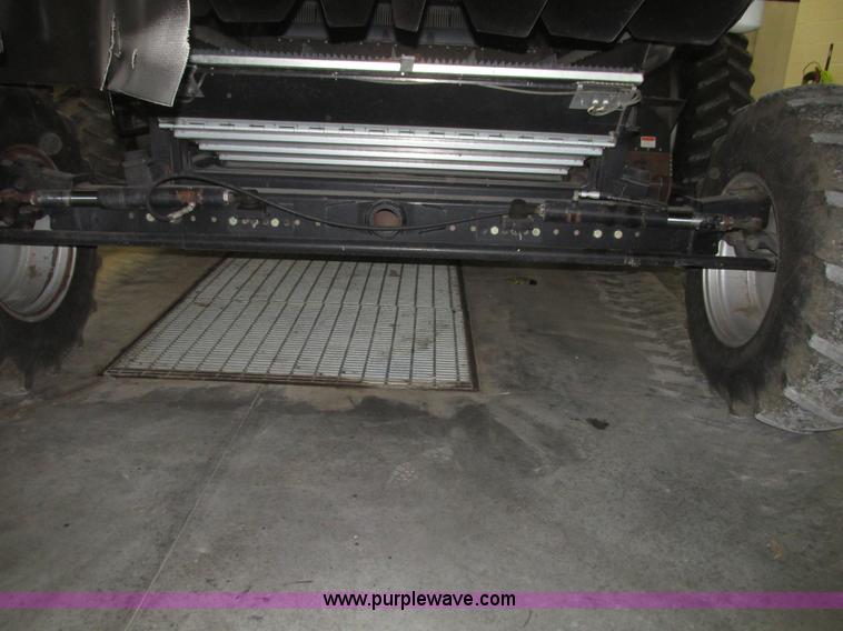 image for item G9861 2001 Gleaner R62 Fieldstar combine