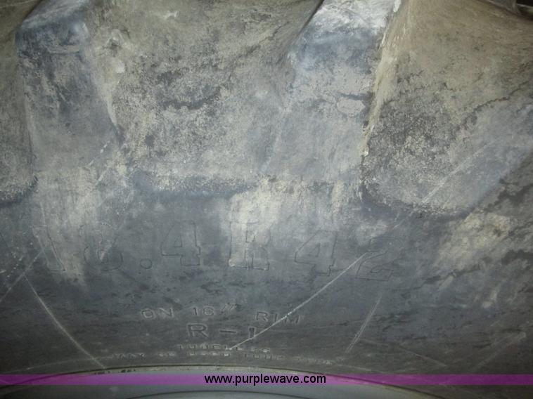 image for item G9861 2001 Gleaner R62 Fieldstar combine