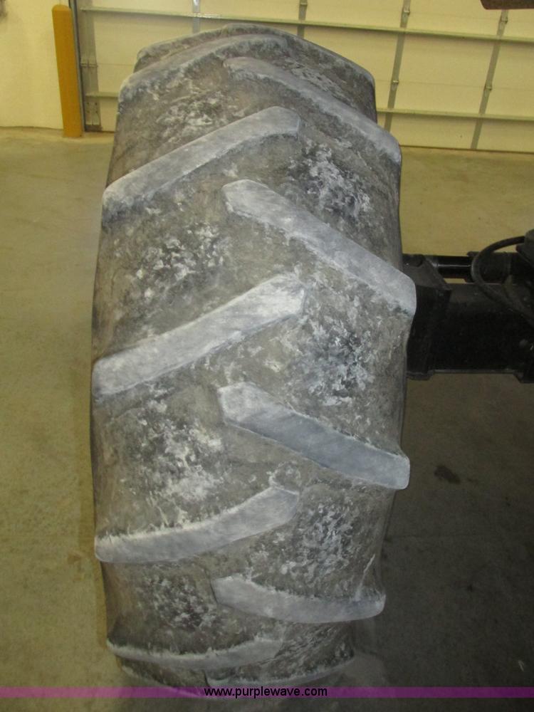 image for item G9861 2001 Gleaner R62 Fieldstar combine