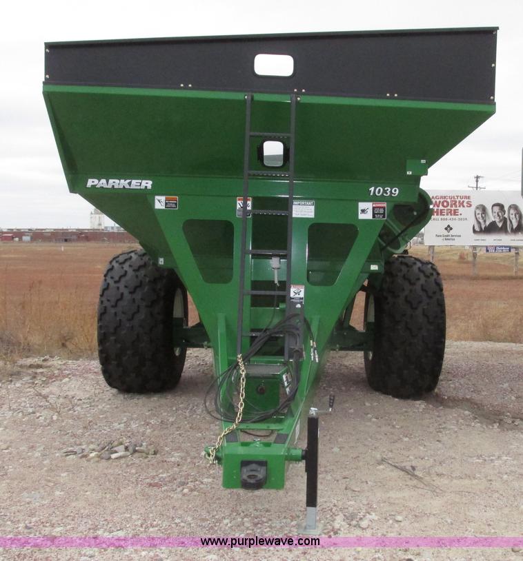 image for item G9880 2013 Parker 1039 grain cart