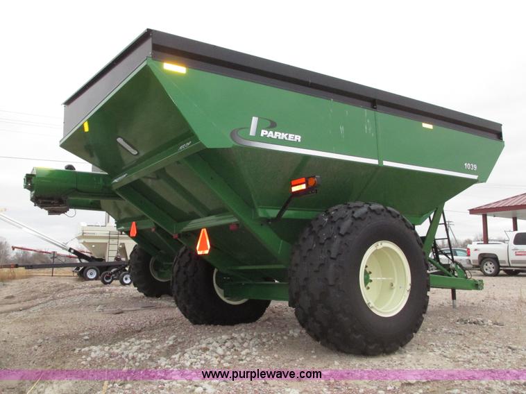 image for item G9880 2013 Parker 1039 grain cart