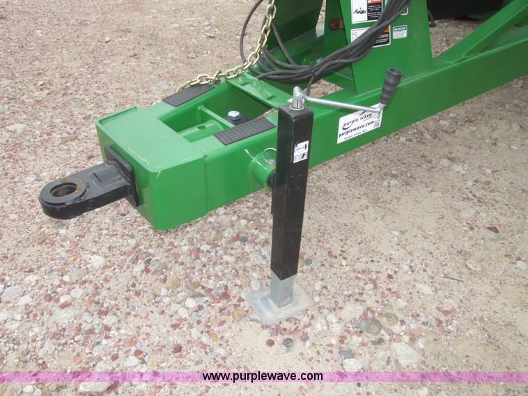 image for item G9880 2013 Parker 1039 grain cart