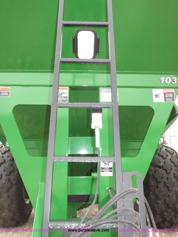 image for item G9880 2013 Parker 1039 grain cart