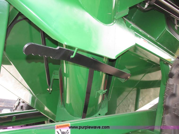 image for item G9880 2013 Parker 1039 grain cart