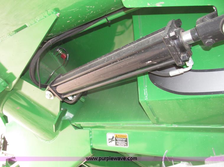 image for item G9880 2013 Parker 1039 grain cart