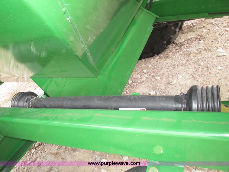 image for item G9880 2013 Parker 1039 grain cart